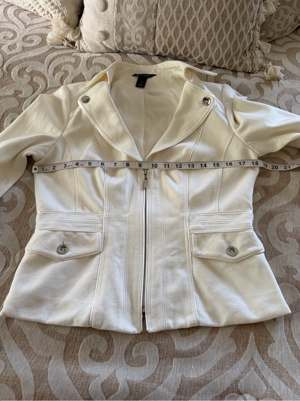 White House Black Market Ivory Quilted Ponte Moto Jacket Size 8 - Picture 10 of 14